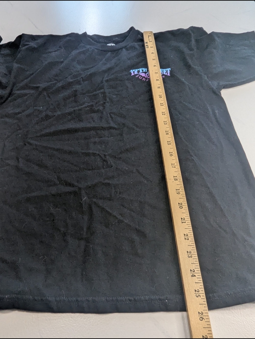 17th Street Surf Shop Graphic Tee Medium M Black Retro Lightning Bolt Wings - Picture 6 of 7